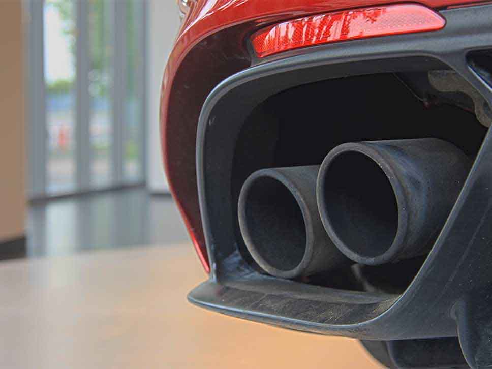 Alfa Romeo twin exhaust