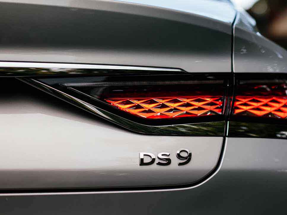 DS 9 tail lights