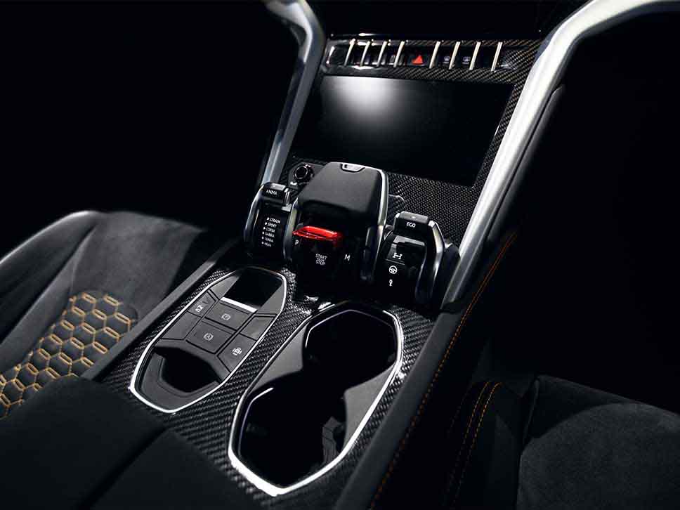 Drive mode selector in Lamborghini