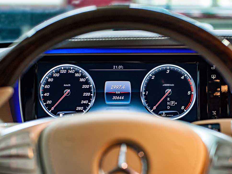 Mercedes speedometer