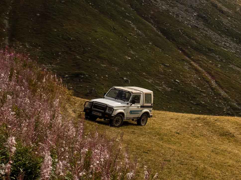 Suzuki off roading in the mountains